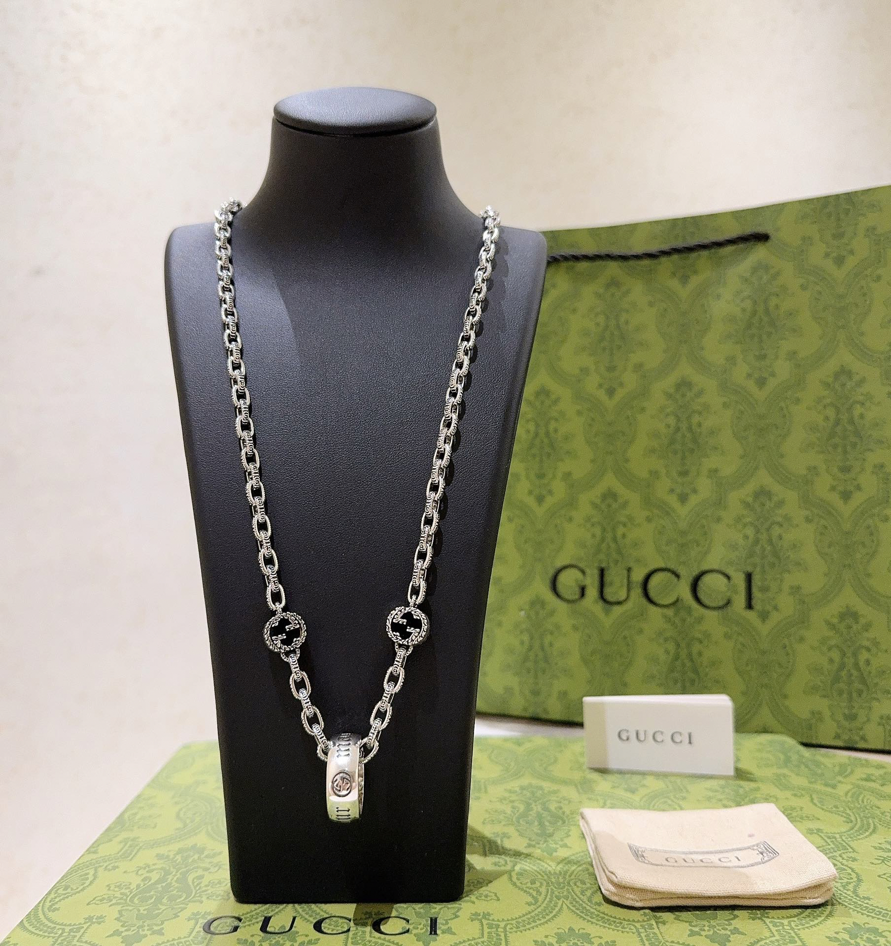 Gucci Anger Forest Series GG Ring Vintage Necklace