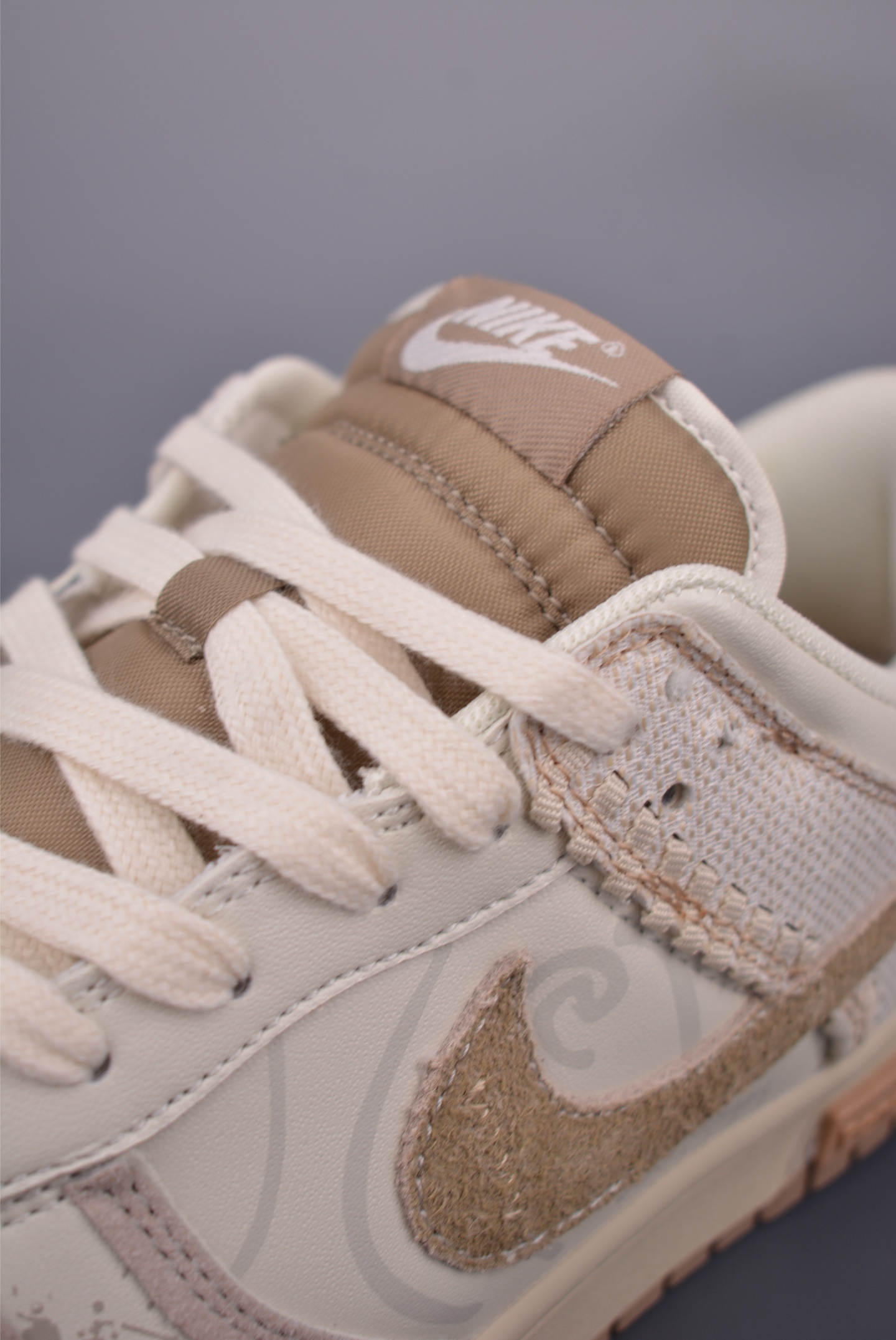 Nike SB Dunk Low 