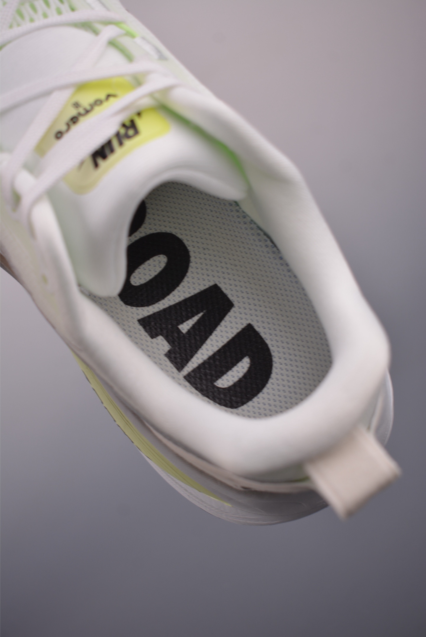 Nike Air Zoom Vomero Plus “White” HM6803-107