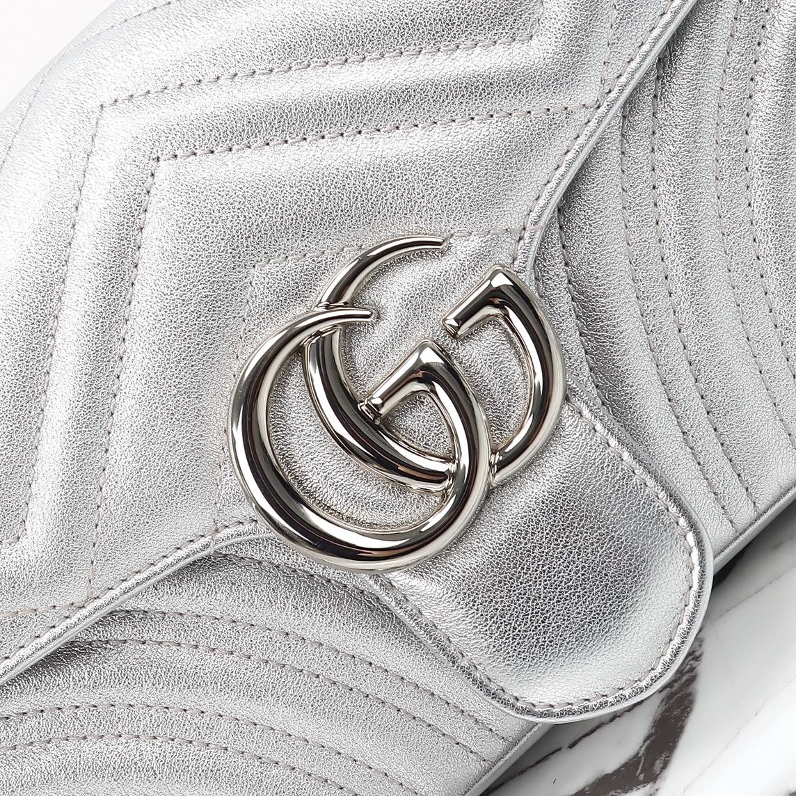Gucci GG Marmont medium shoulder bag ‎ ‎ ‎443497 AAESP 8106