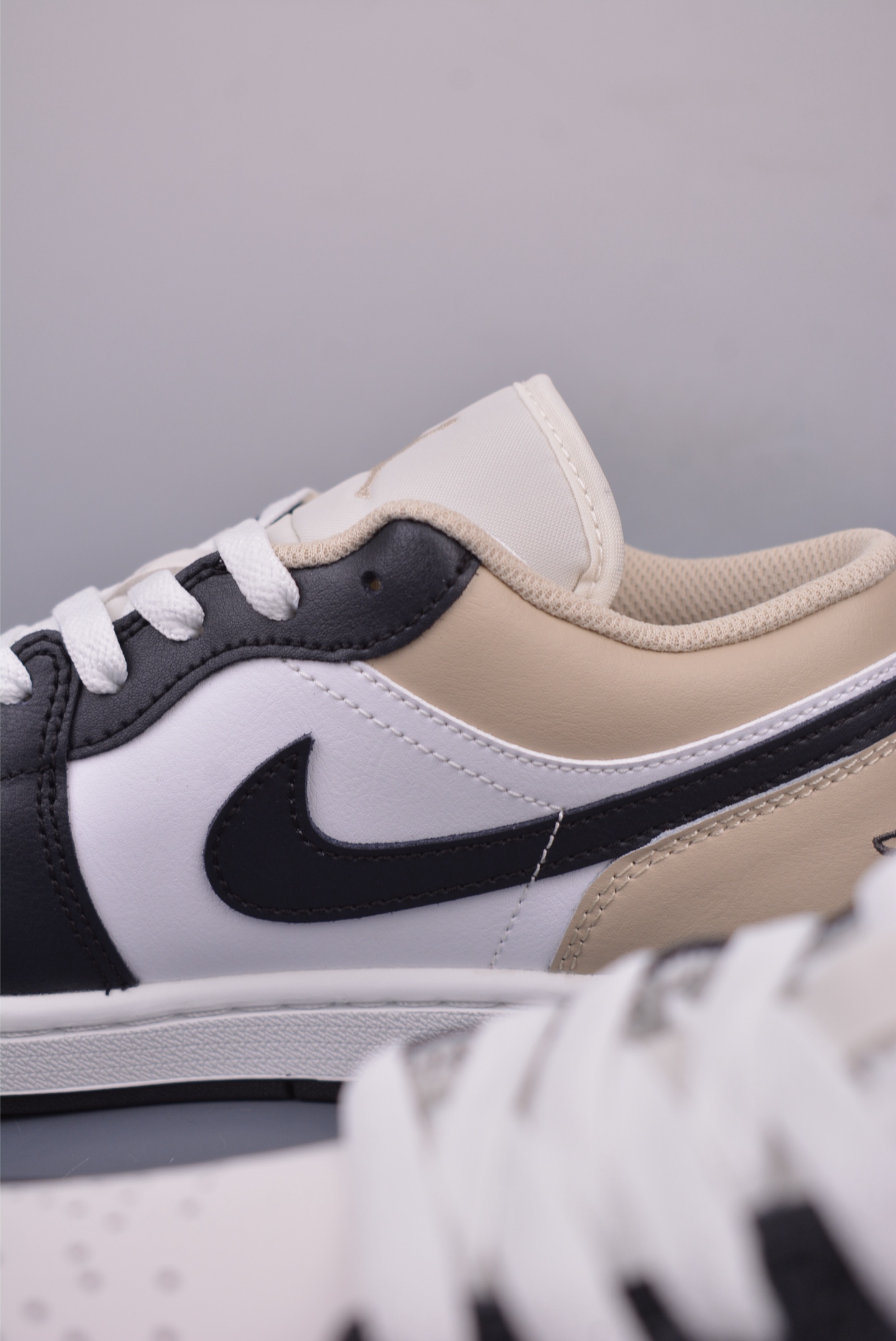 Air Jordan 1 Low AJ1 sports shoes 553558-153