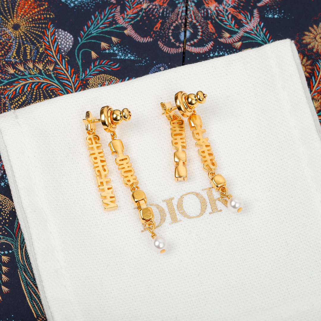 Dior diamond letter earrings