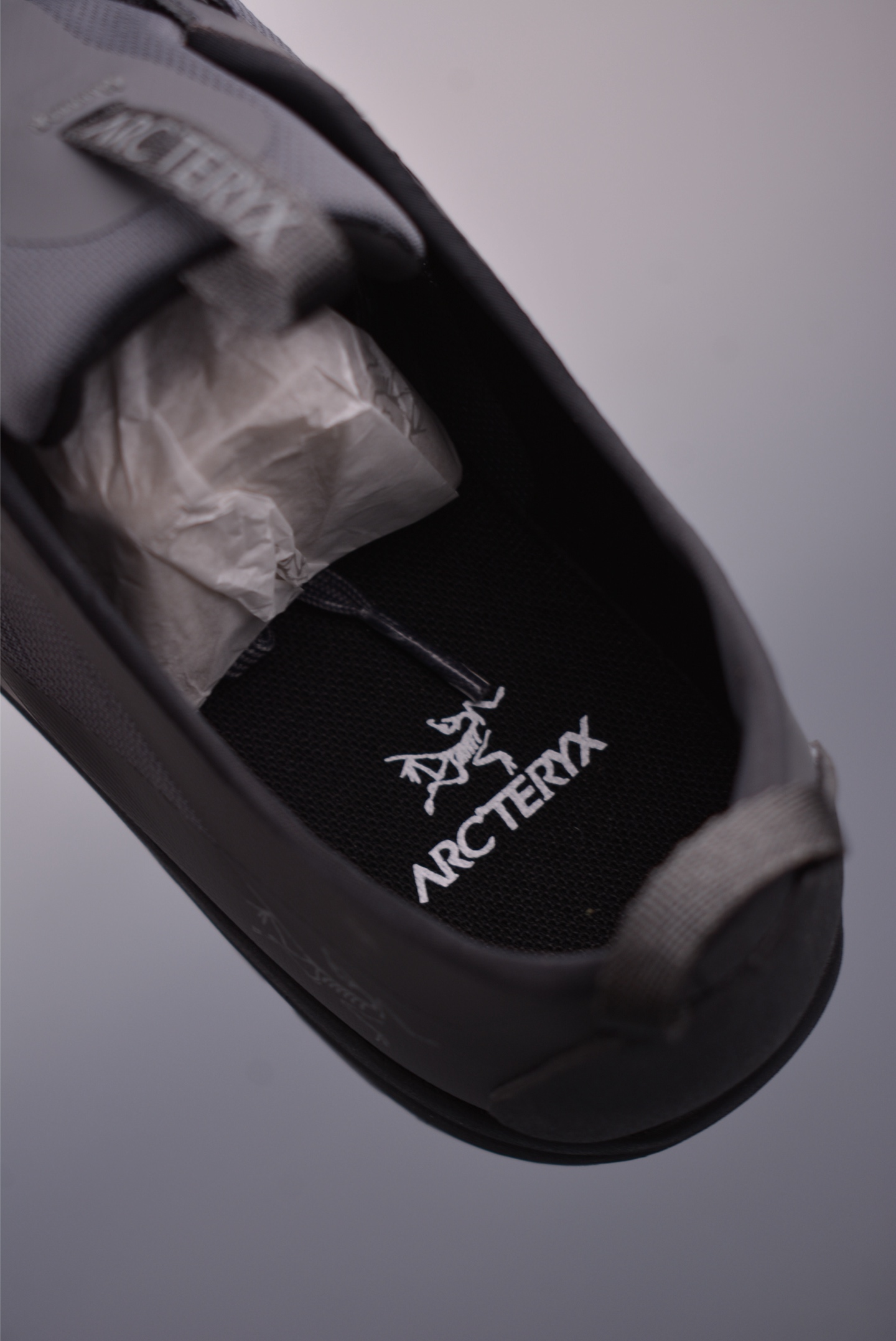 Arc'teryx Konseal LT W sports shoes 