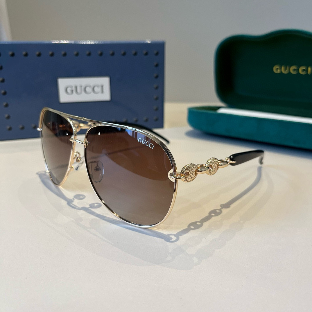 Gucci Round Frame Sunglasses