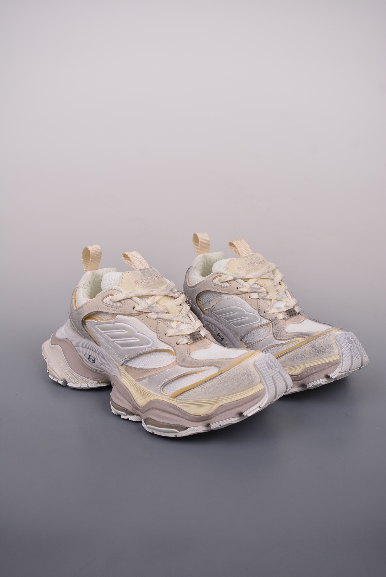 BALENCIAGA Cargo Sneaker 5XL Creamy White Distressed