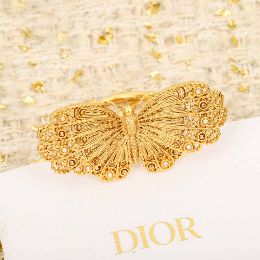 Dior Bow Pearl Ring