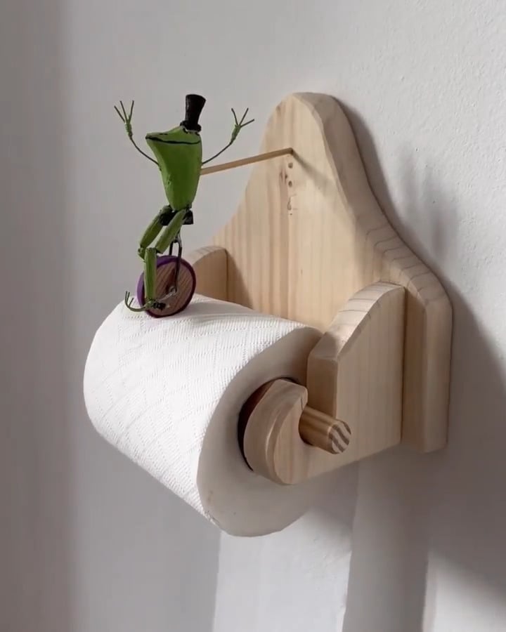 🎄49% OFF🎄Creative Frog Riding Bicycle Toilet Paper Holder