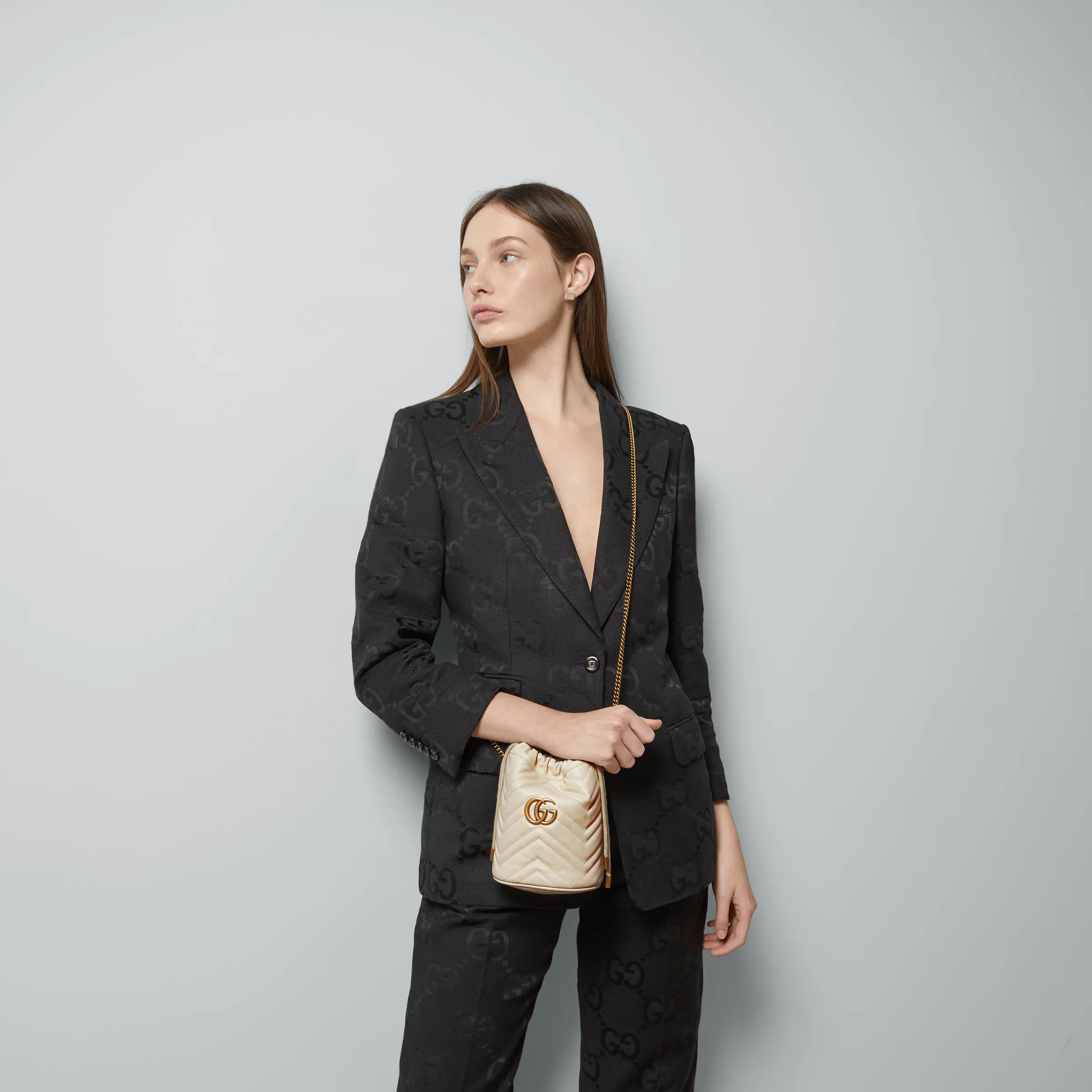 Gucci GG Marmont small bucket bag 575163DTDRT1000