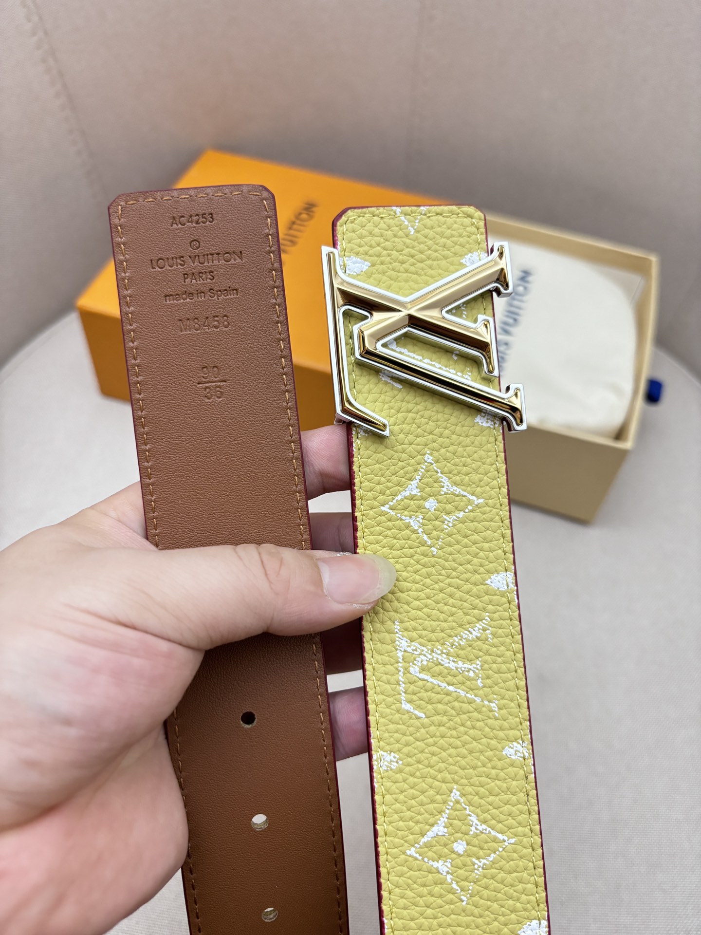 Louis Vuitton Lychee Print Double-Sided Men's Belt, 4CM Width