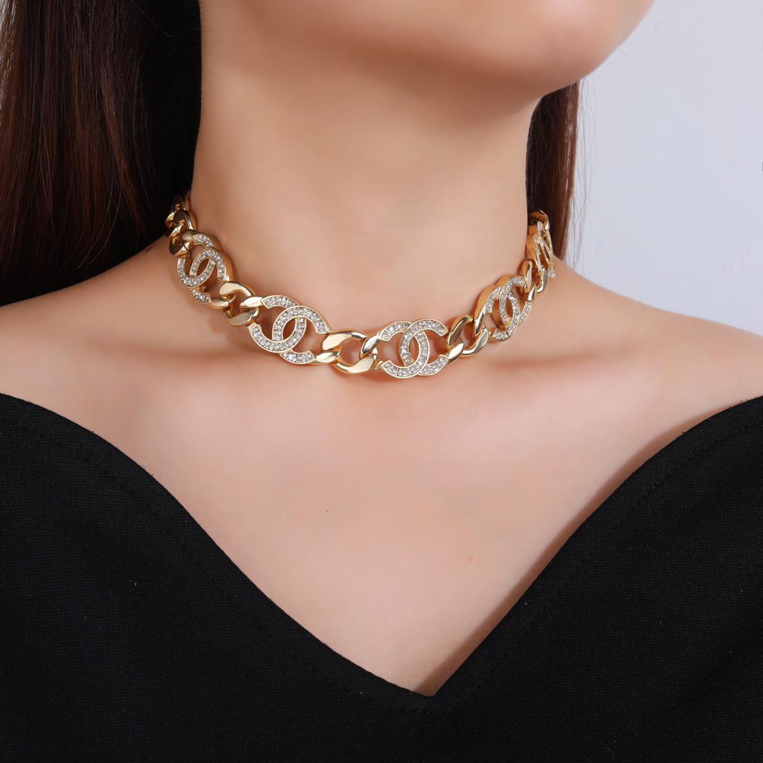 Chanel diamond chain necklace