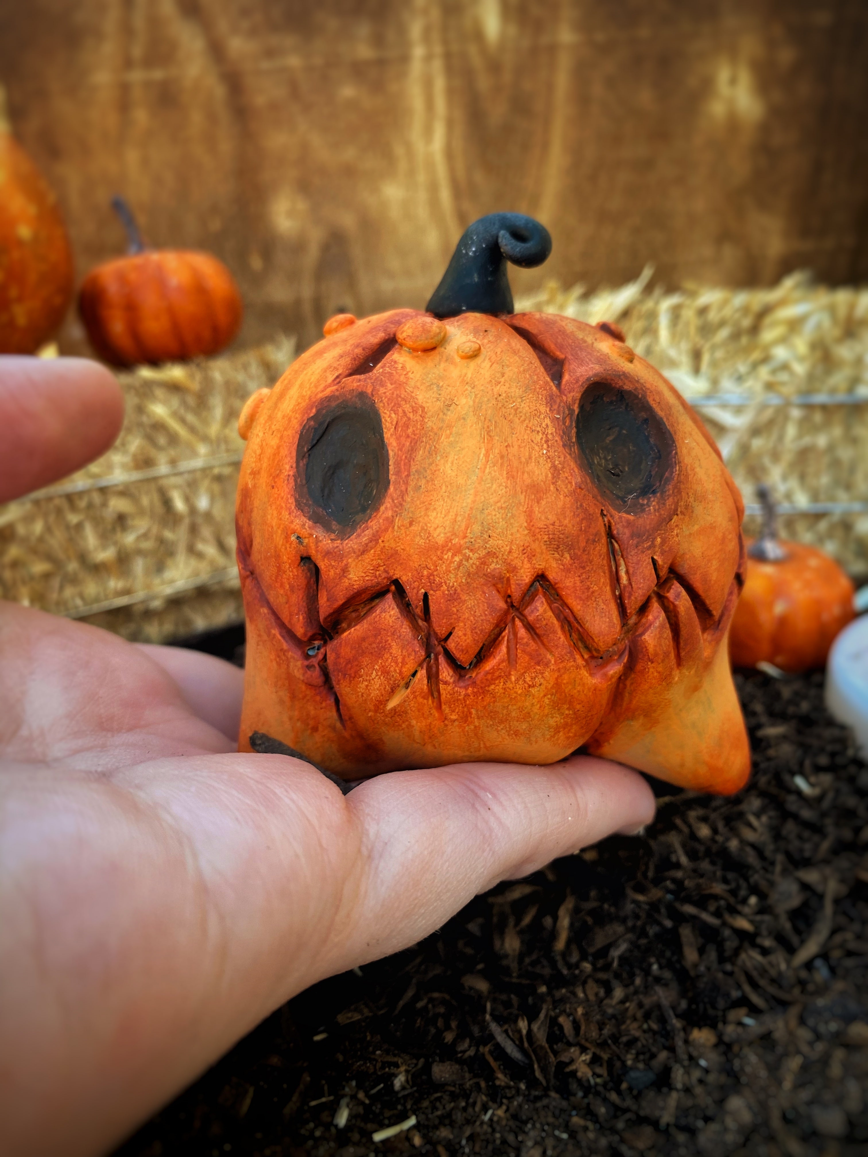 💥Daily Sales of 1000+🔥Puppy Pumpkin 🎃 Sculpture