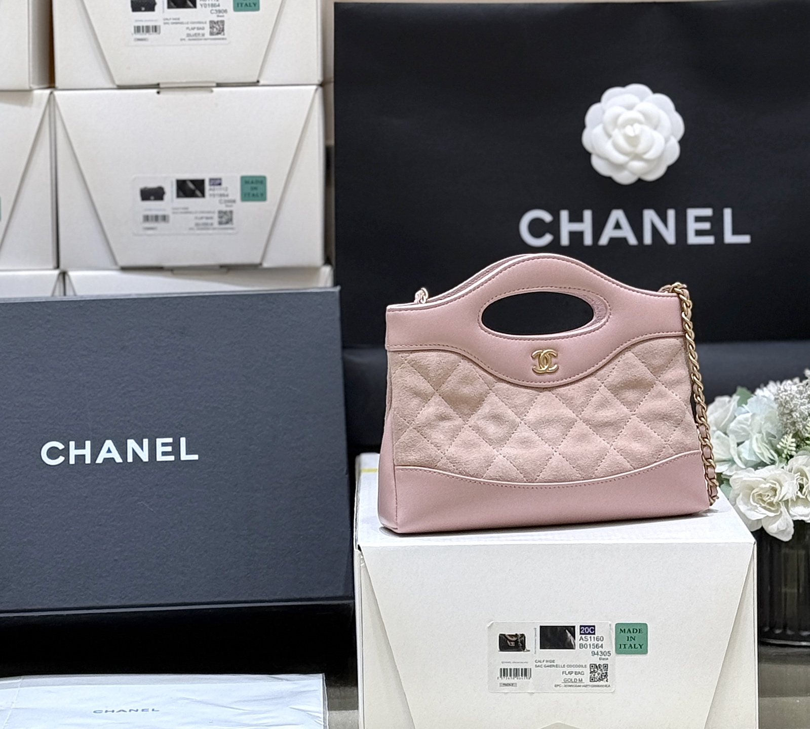 Chanel 25P Spring/Summer Preview Series 31nano Suede Handbag AP3656 00118