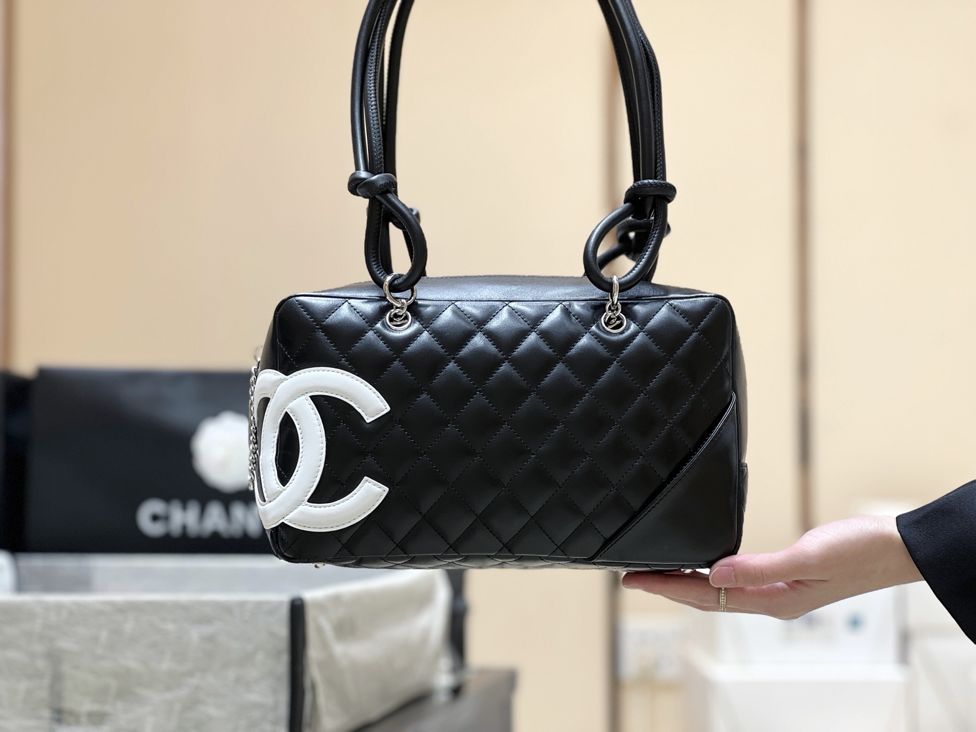 Chanel Used Kangpeng Large Pillow Bag A25171