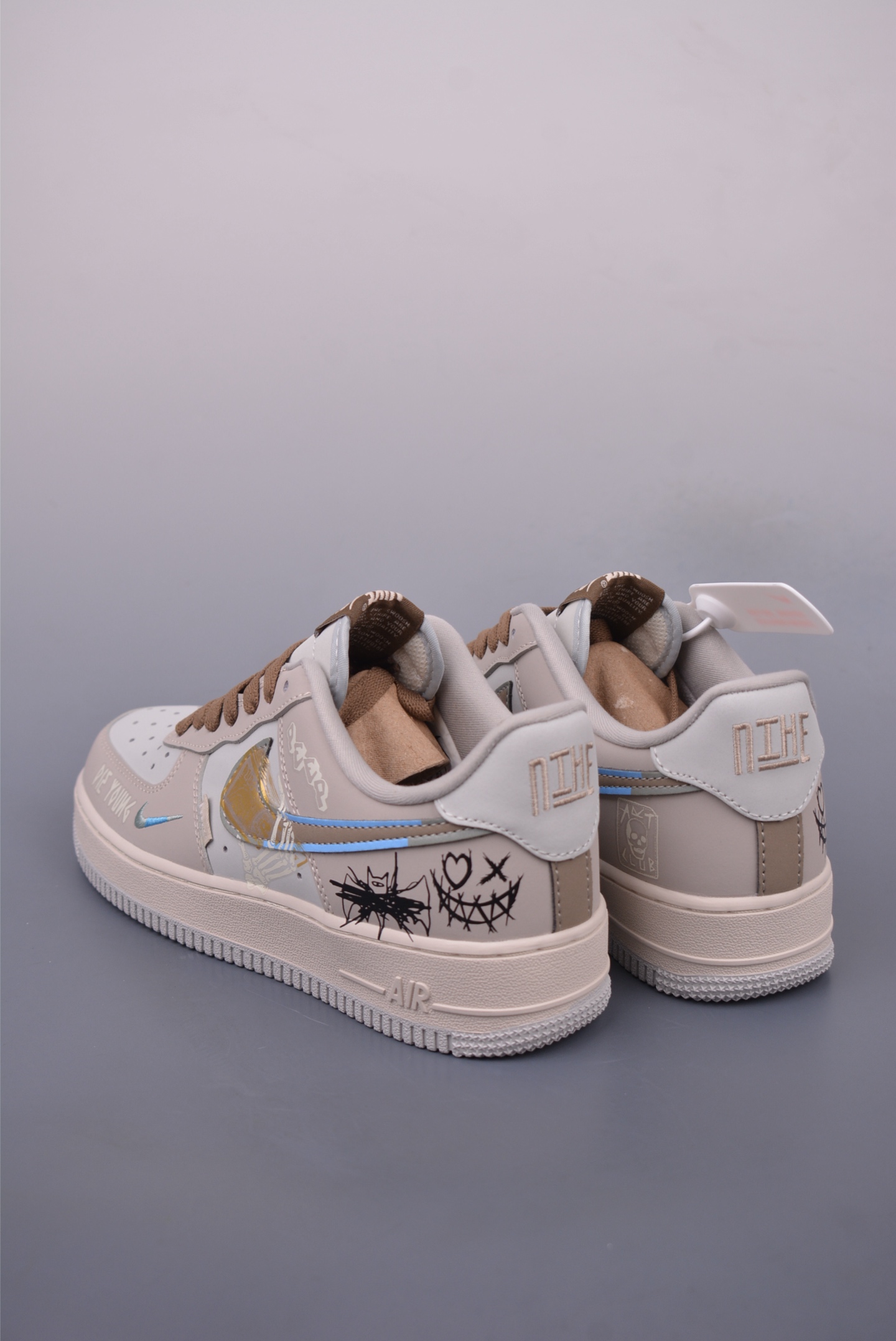 Nike Air Force 1 07 LV8 Low Sneakers Batman XL2321-111