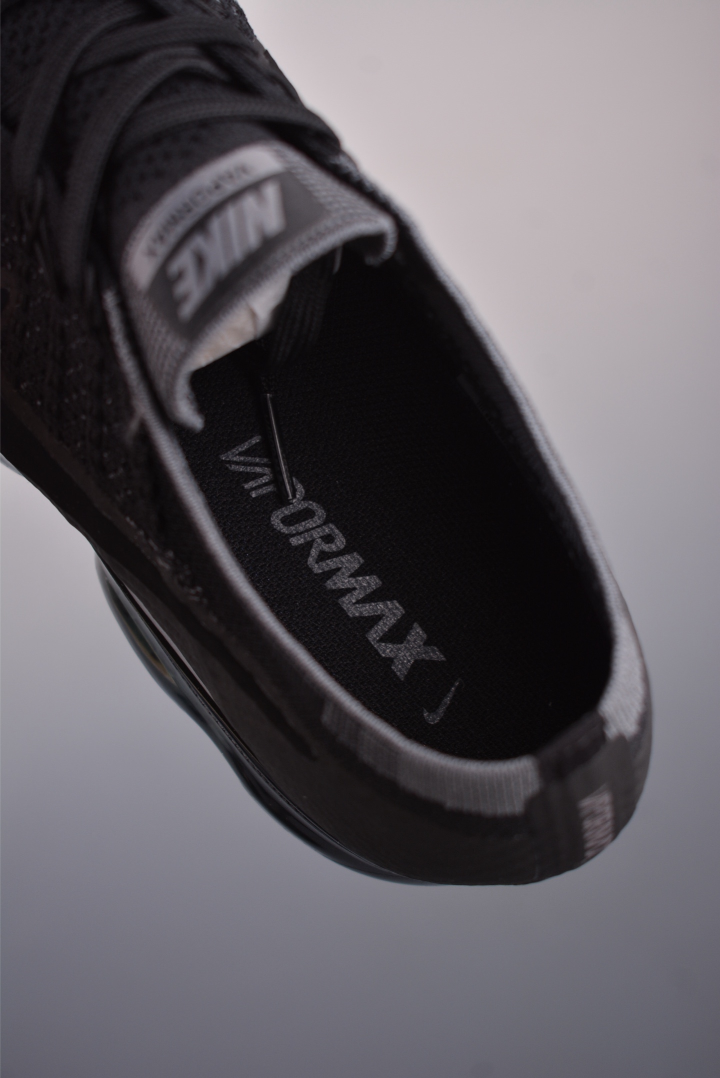 Nike Air Vapormax Flyknit 1.0 Triple Black 849558-007