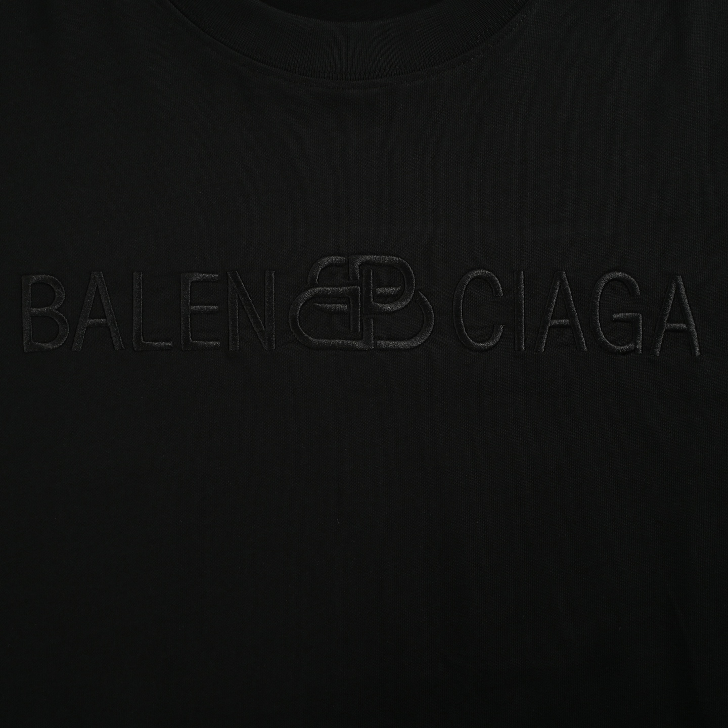 Balenciaga 25ss obscure lock letter embroidery