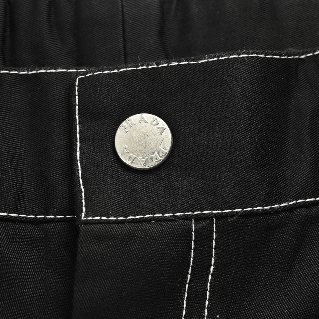 Prada 24ss triangle stitching cargo shorts