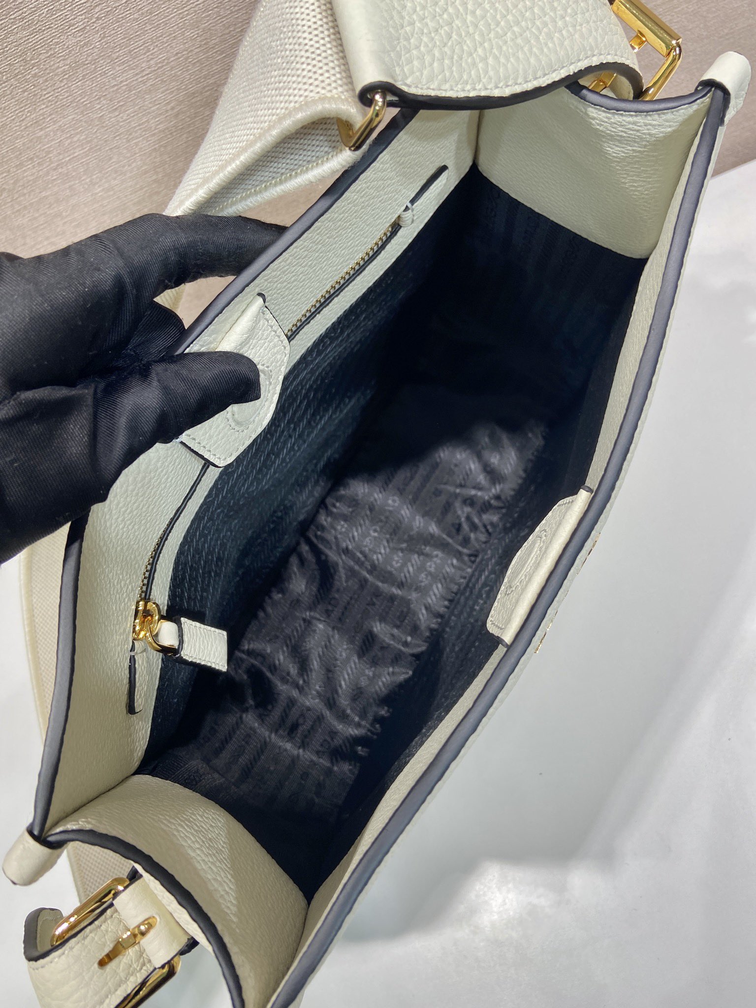 Prada Large Tote Bag 1BC073