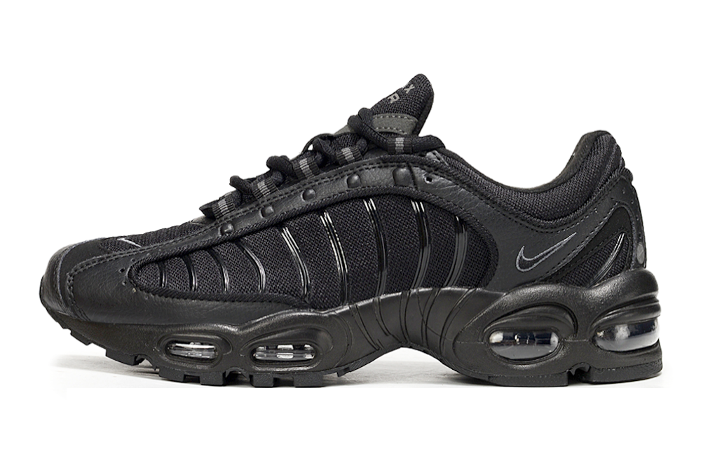 Air Max TailWind 4