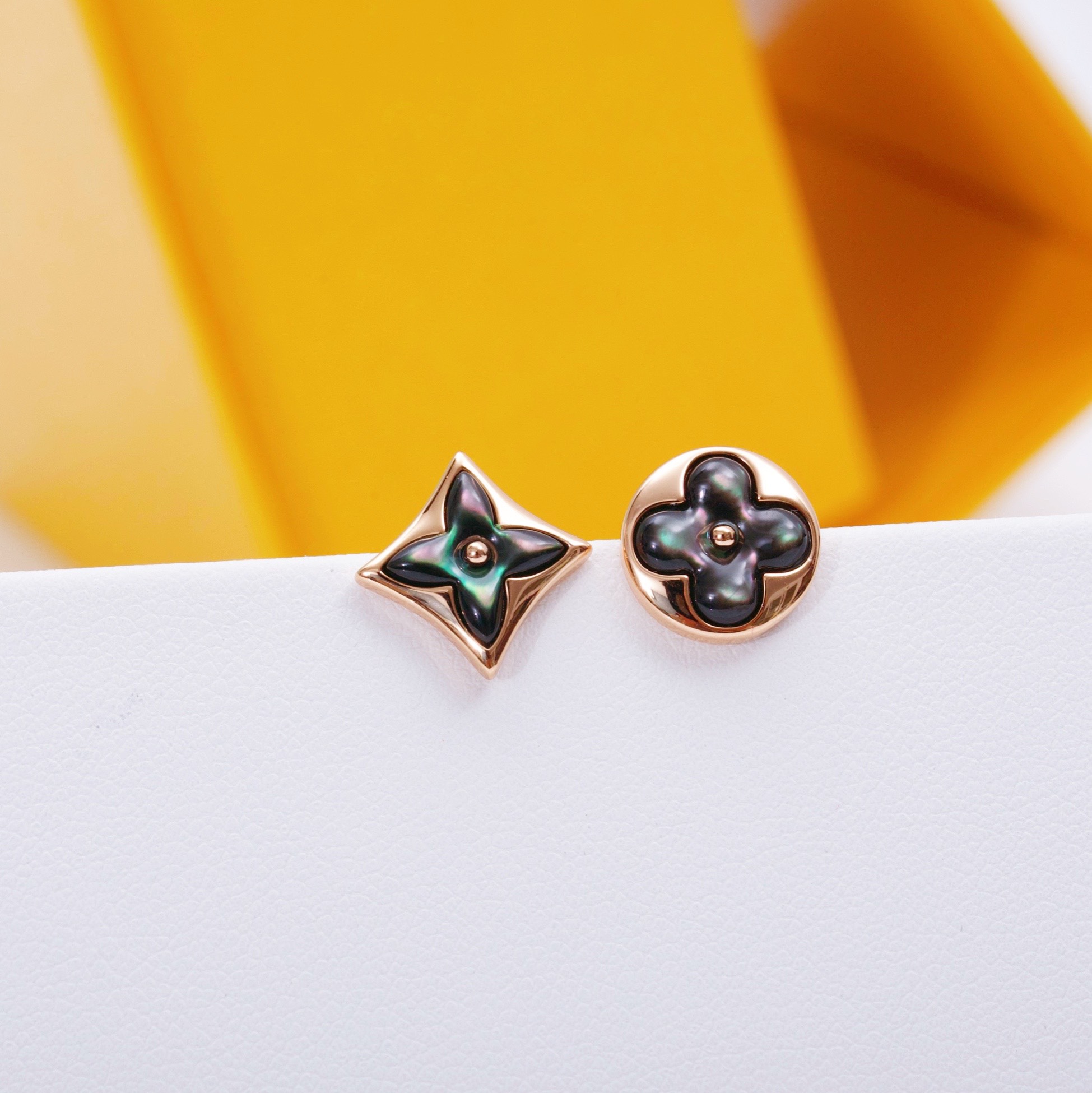 Louis Vuitton Presbyopia AB Mother-of-Pearl Earrings