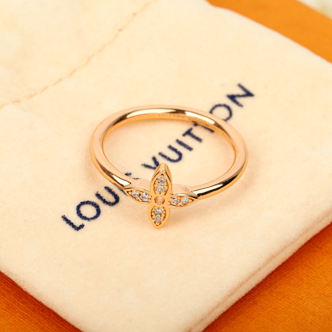 Louis Vuitton STAR BLOSSOM four-leaf clover diamond ring
