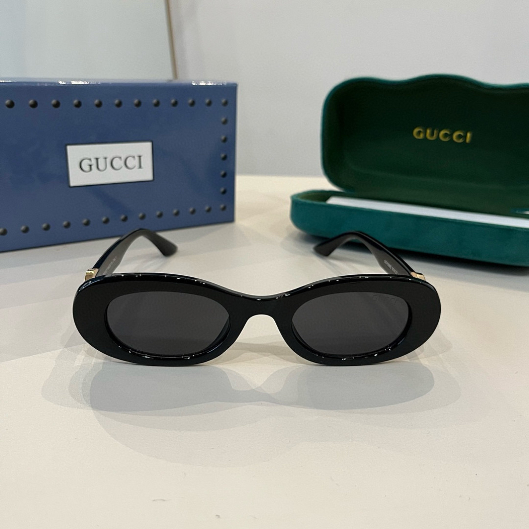 Gucci Round Frame Sunglasses