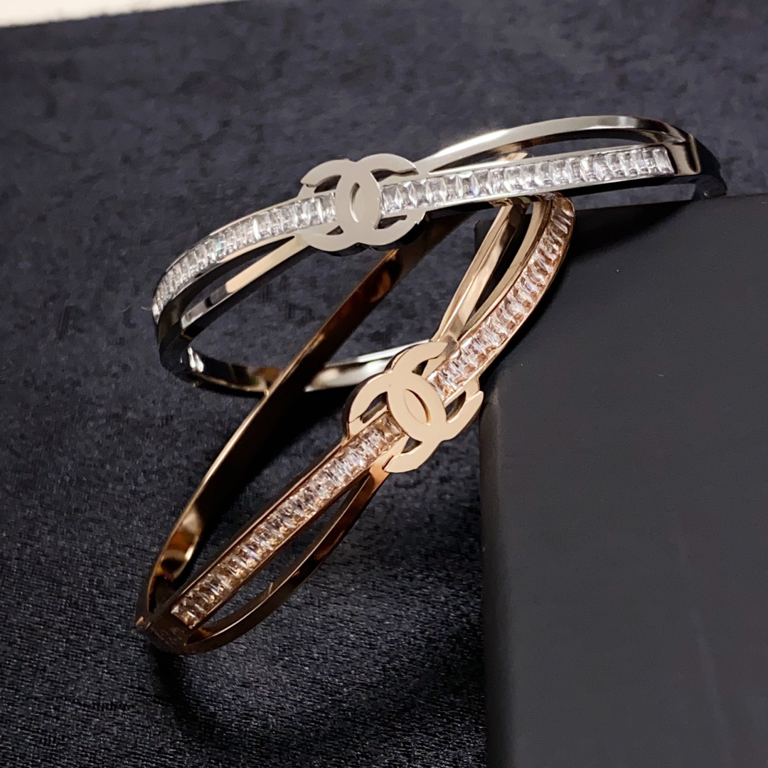 Chanel micro diamond bracelet