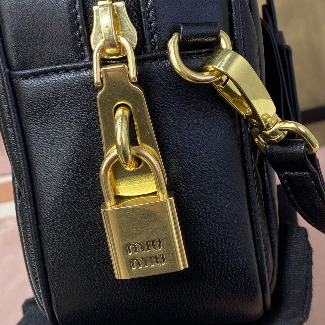Miu Miu too etty bowling medium handbag 5BB124