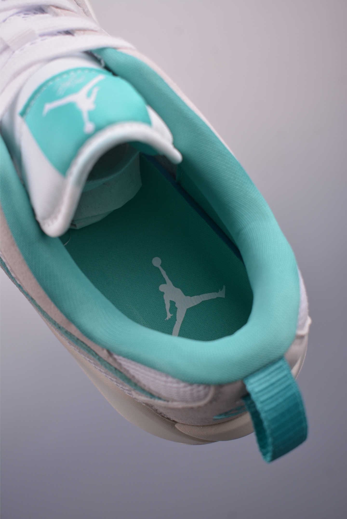 Nike Air Jordan CMFT Era sneakers White Gray Green HJ6778-113