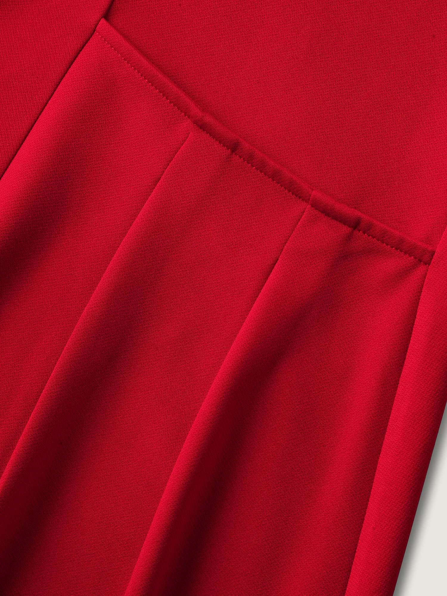 Stretchy Sculpted Side Pockets Midi Dress