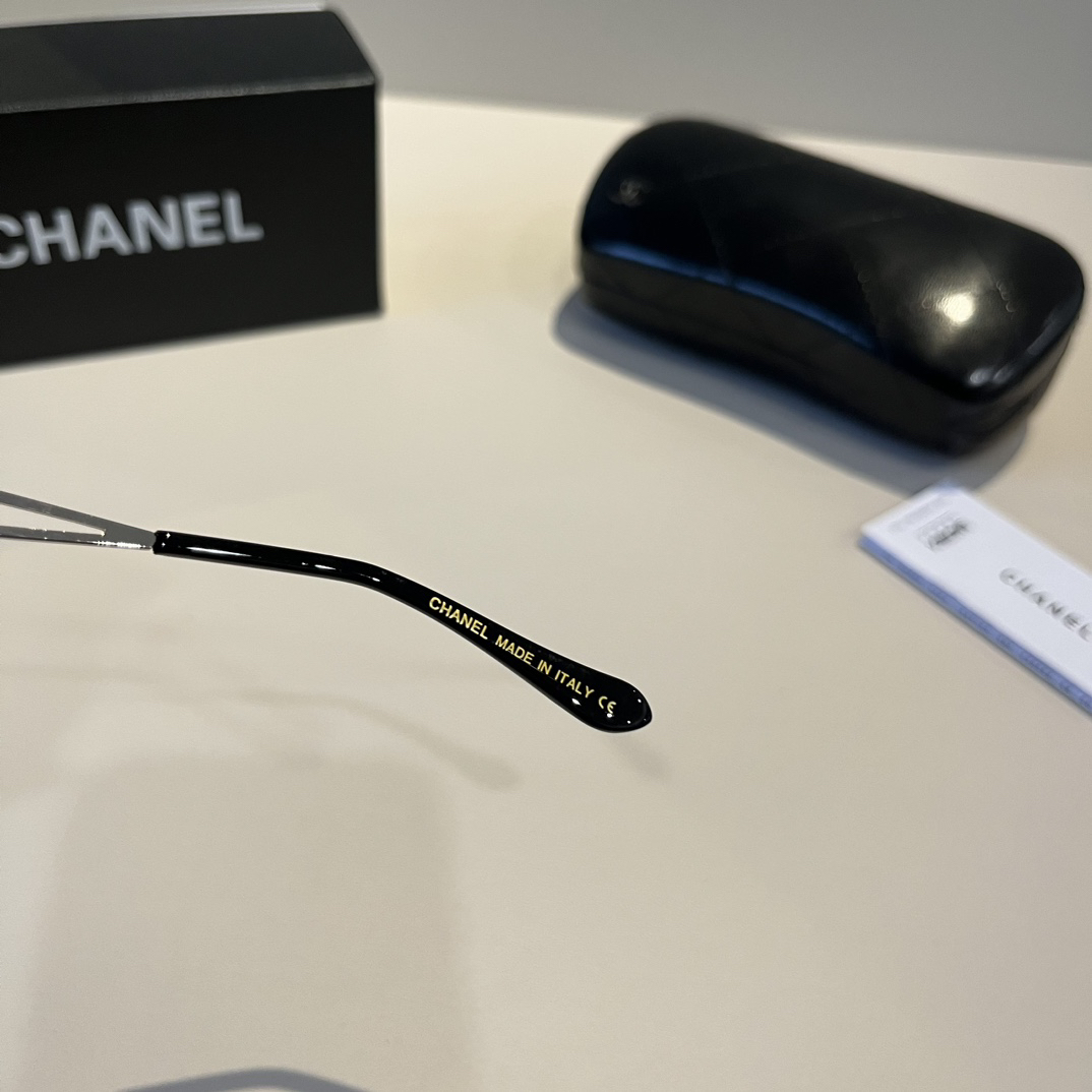 Chanel round frame sunglasses