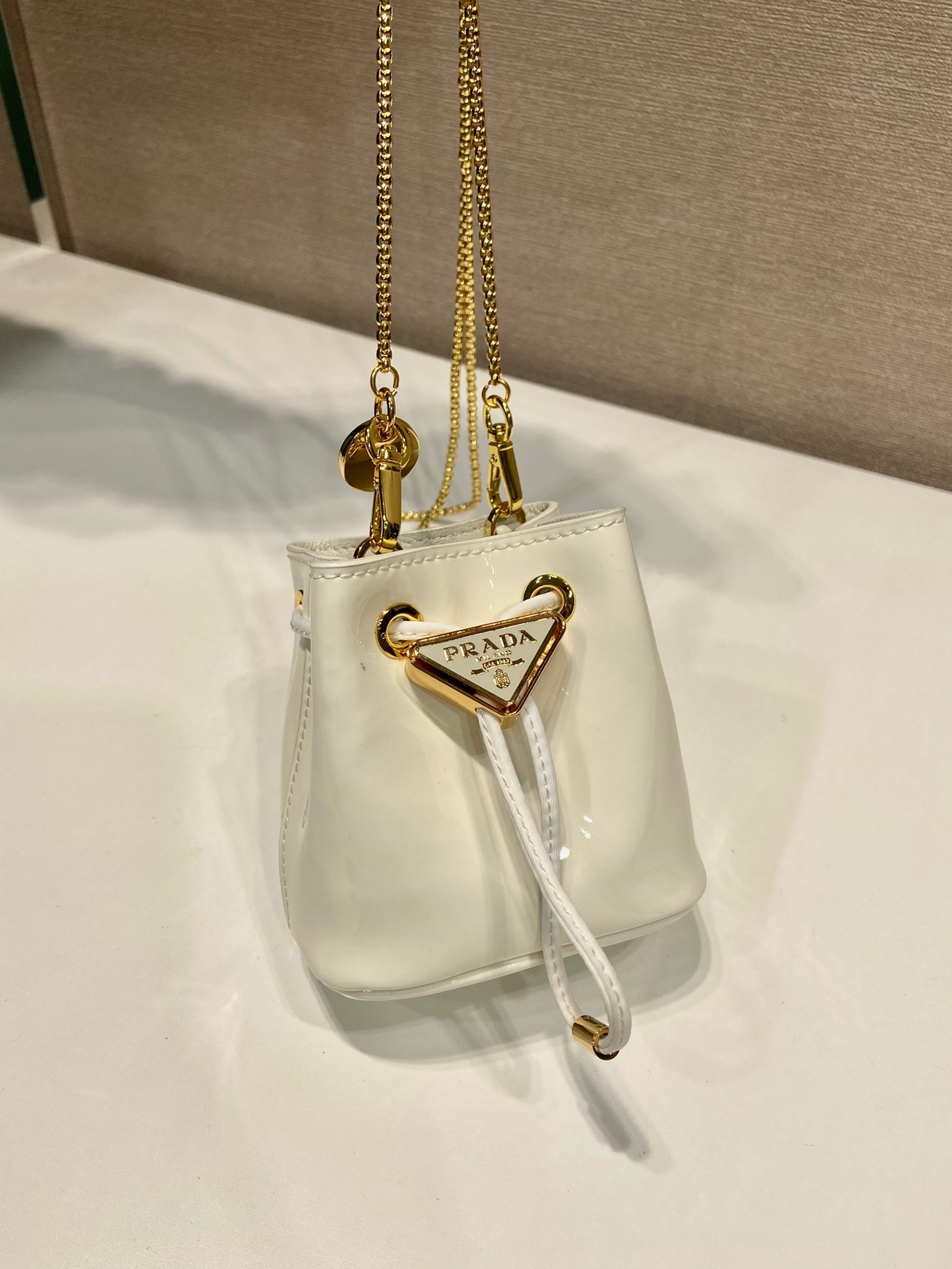 Prada patent leather small bucket 1NR016