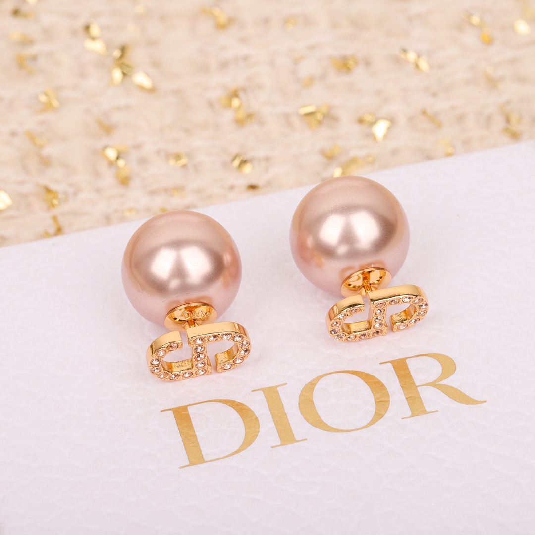Dior CD letter pearl earrings