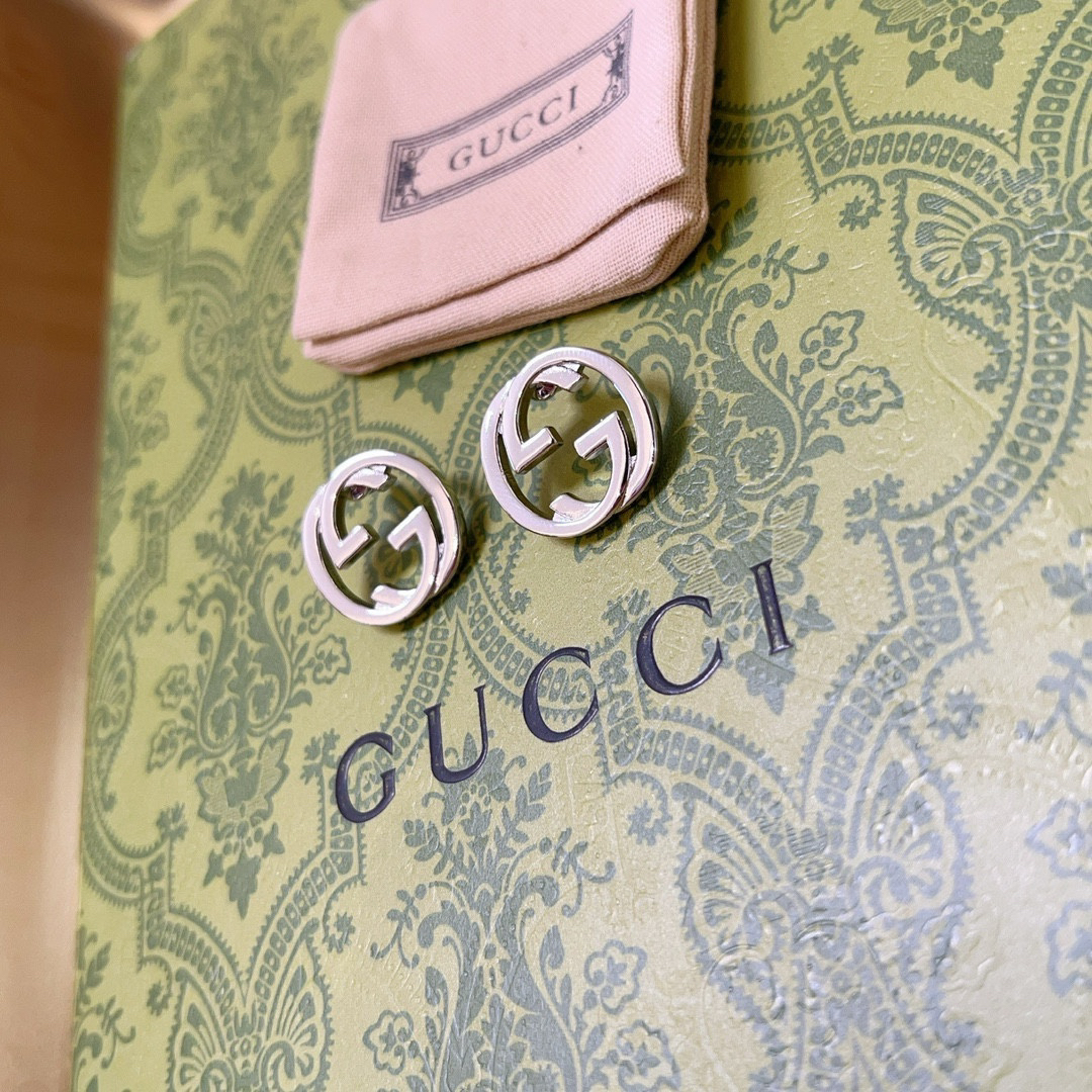 GUCCi GG earrings