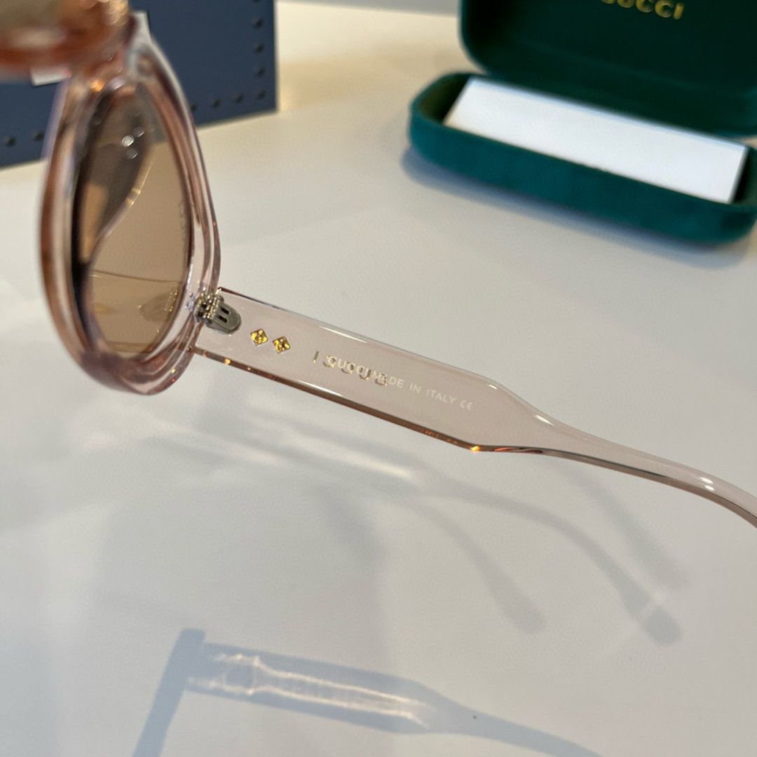 Gucci Round Frame Sunglasses