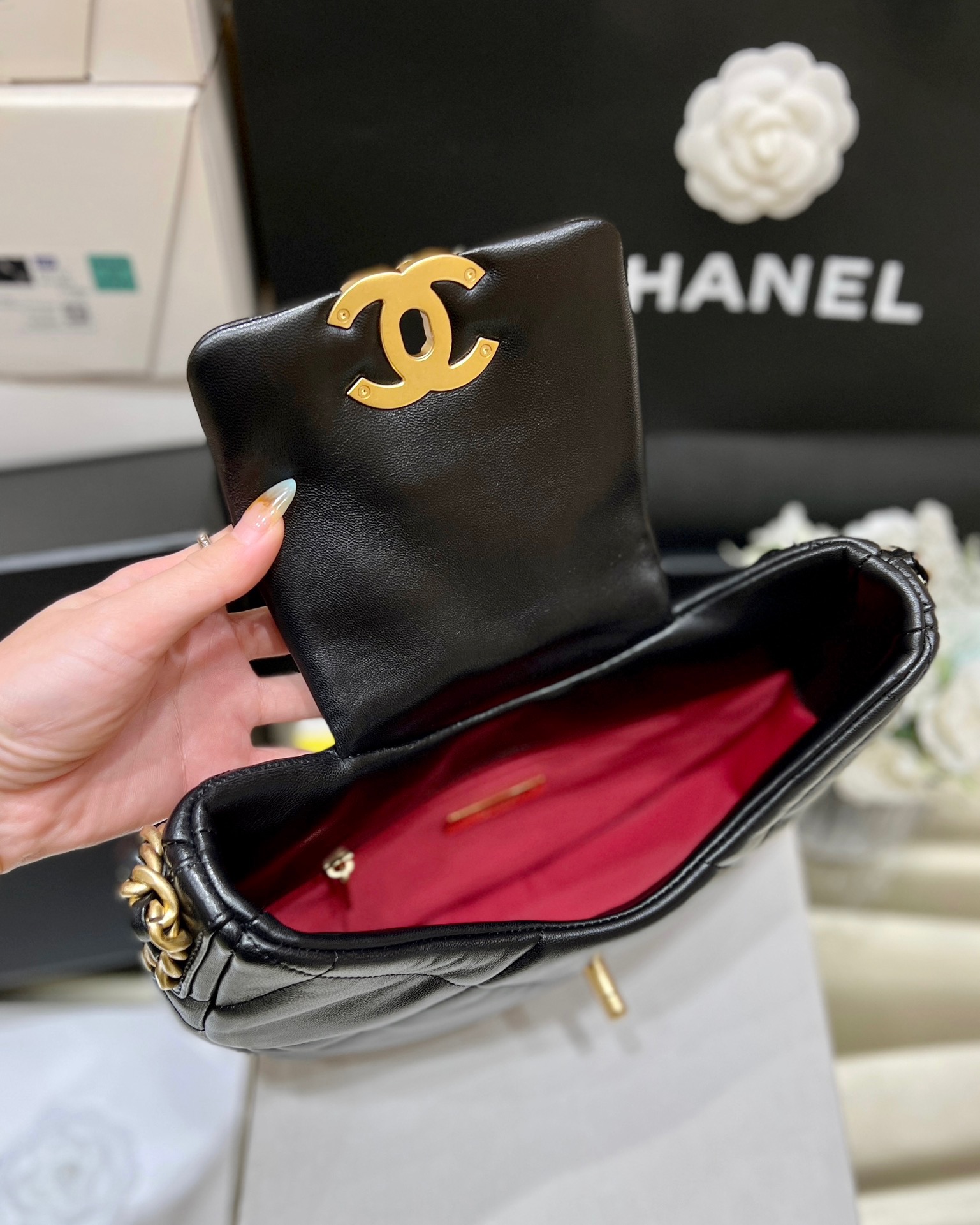 Chanel 24C Early Spring Resort Series Underarm Bag AS4638 00128