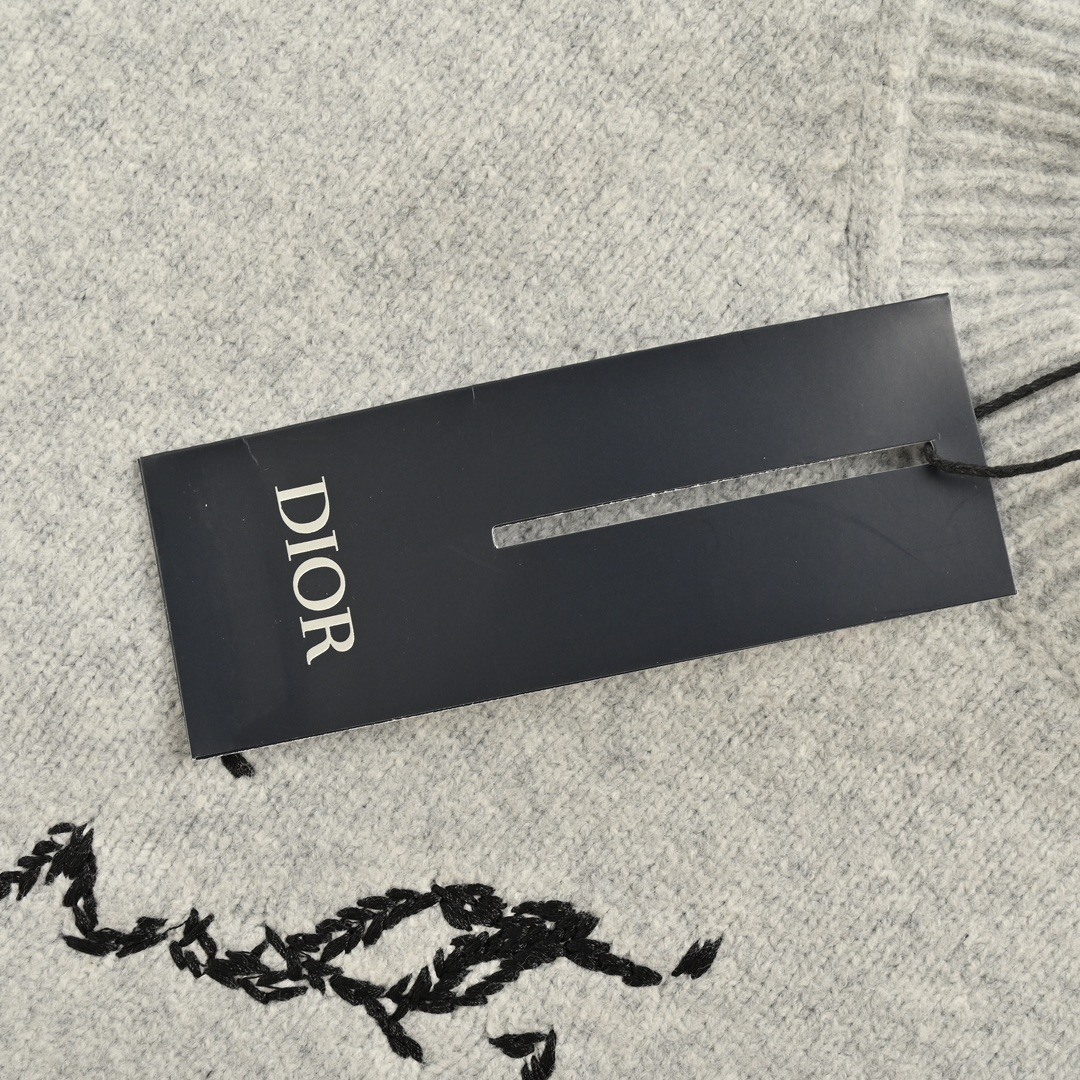 Dior 24Fw lily of the valley embroidered crewneck sweater