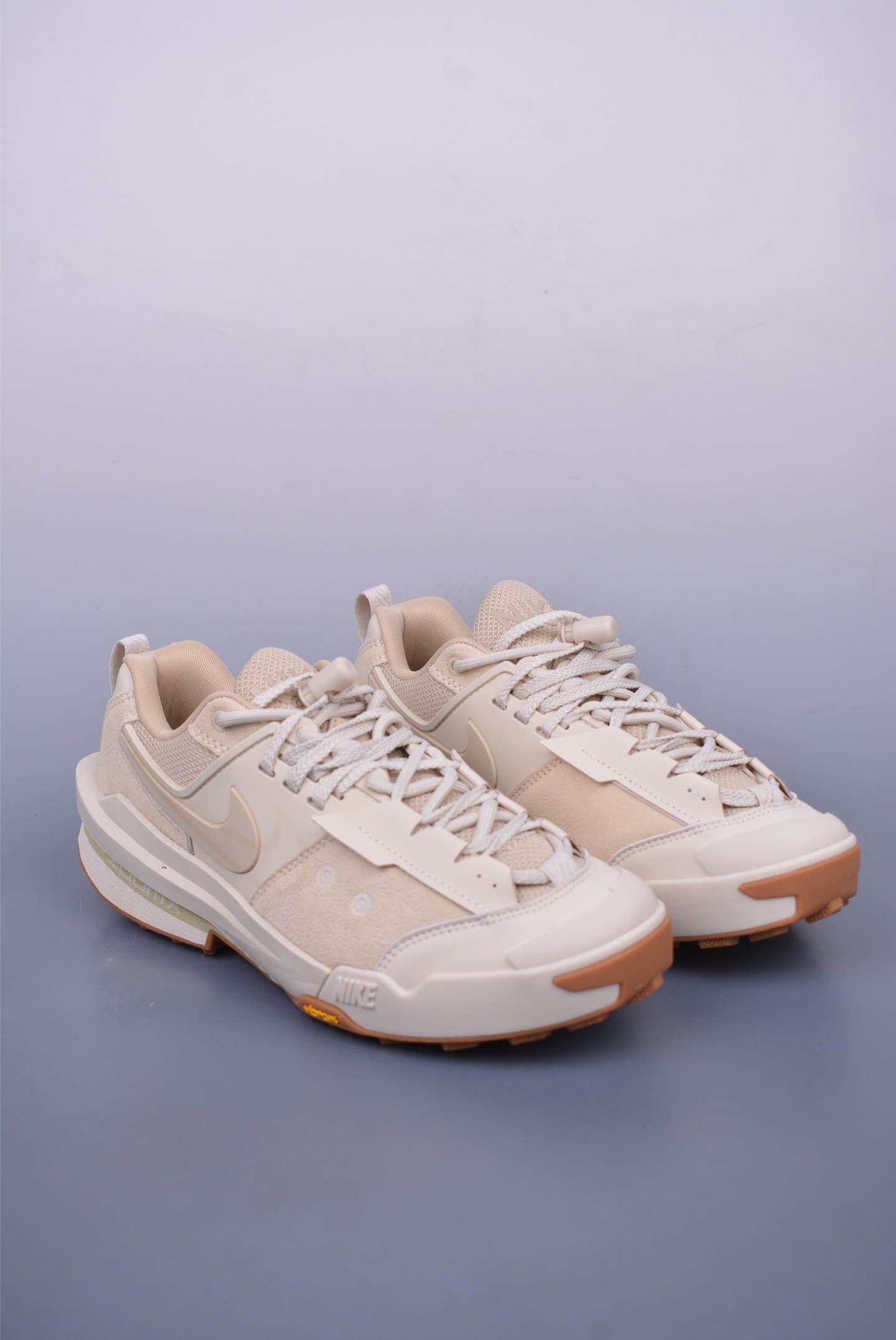 Sacai x NIKE Zegama Dome SP running shoes Khaki Desert Double Hook HQ8618-101