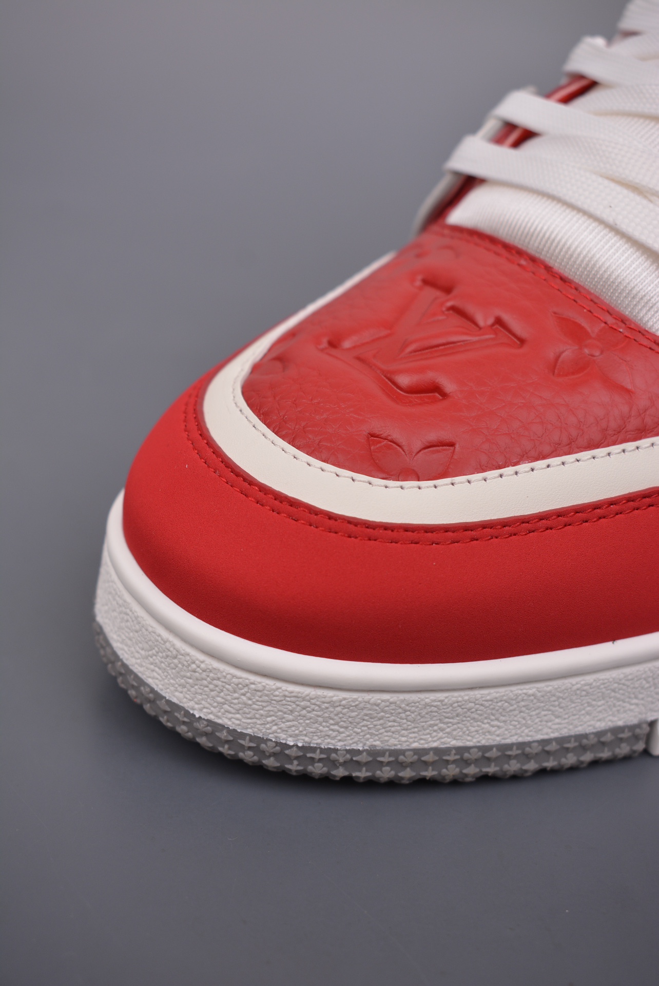 Louis Vuitton Trainer Sneaker Low Red and White Jacquard