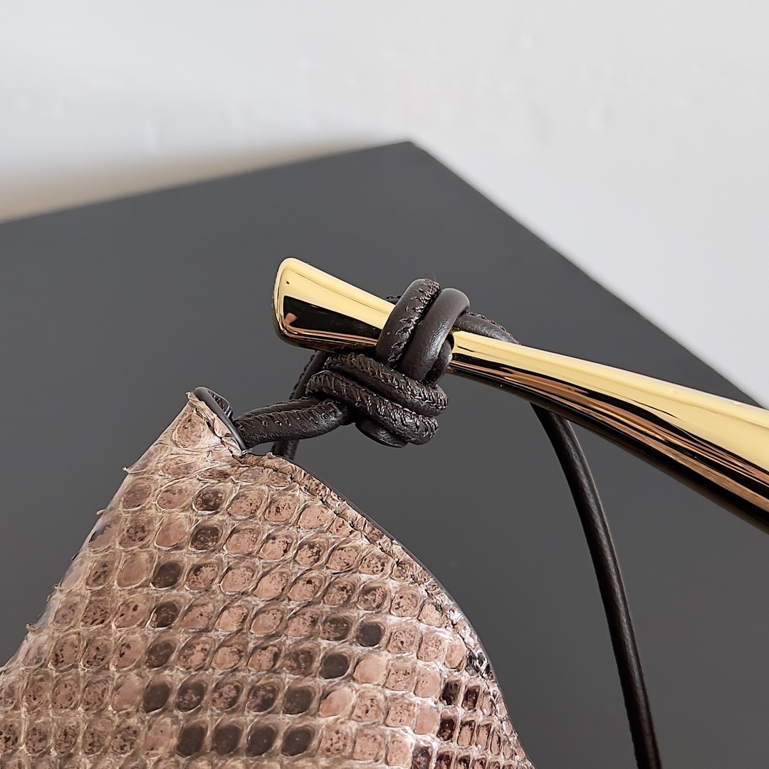 Bottega Veneta python leather sardine sardine mini handbag 794920