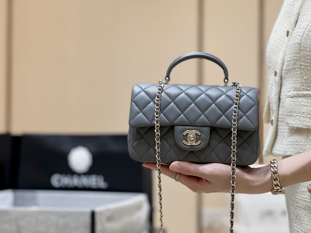 Chanel 23S cf mini handle AS2431