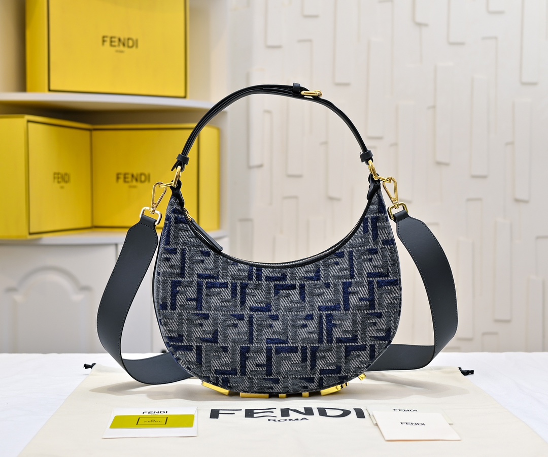 FENDI ay underarm bag 2196