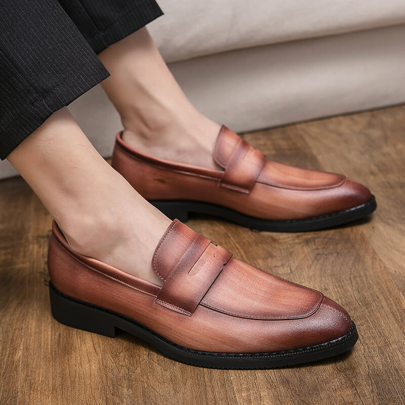 Men's Classic Pointed Toe Leather Loafers