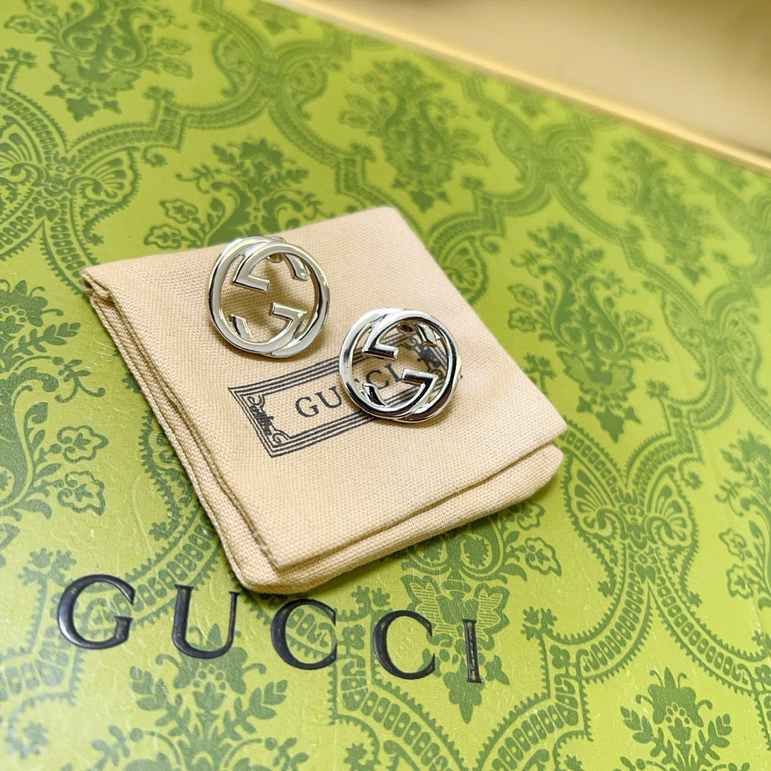 GUCCi GG earrings