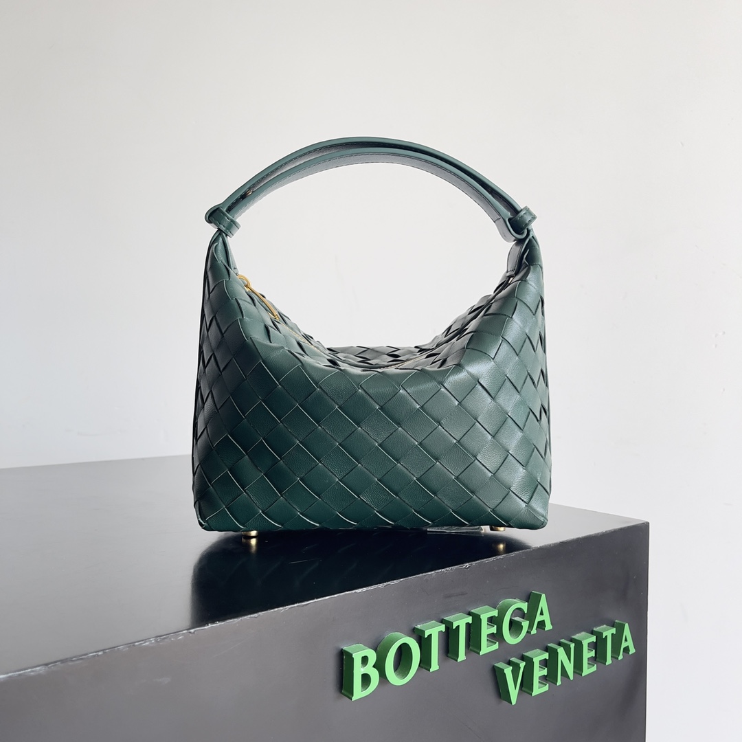 Bottega Veneta Year of the Snake Limited Edition Wallace Handbag 754443