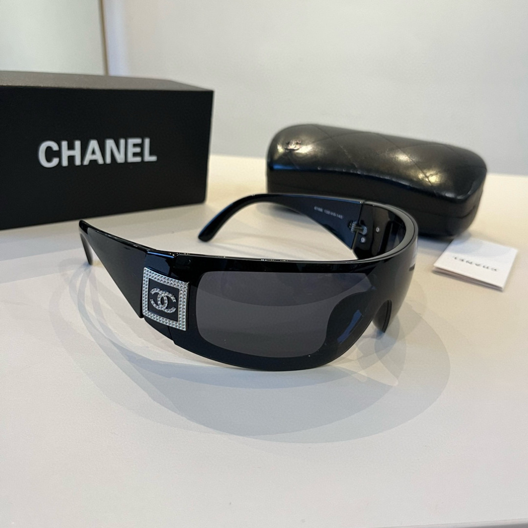 Chanel round frame sunglasses