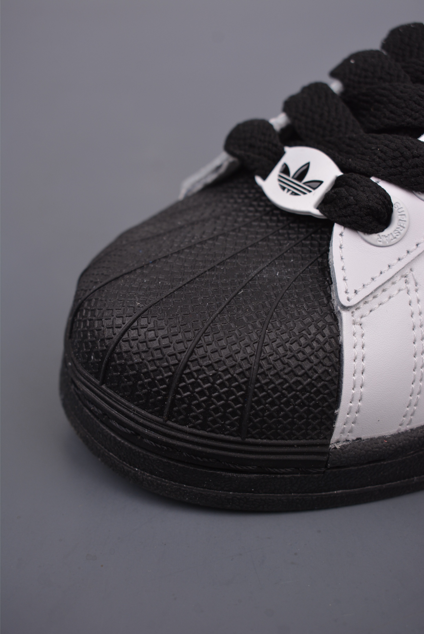 Adidas Originals Superstar white and black JI0124
