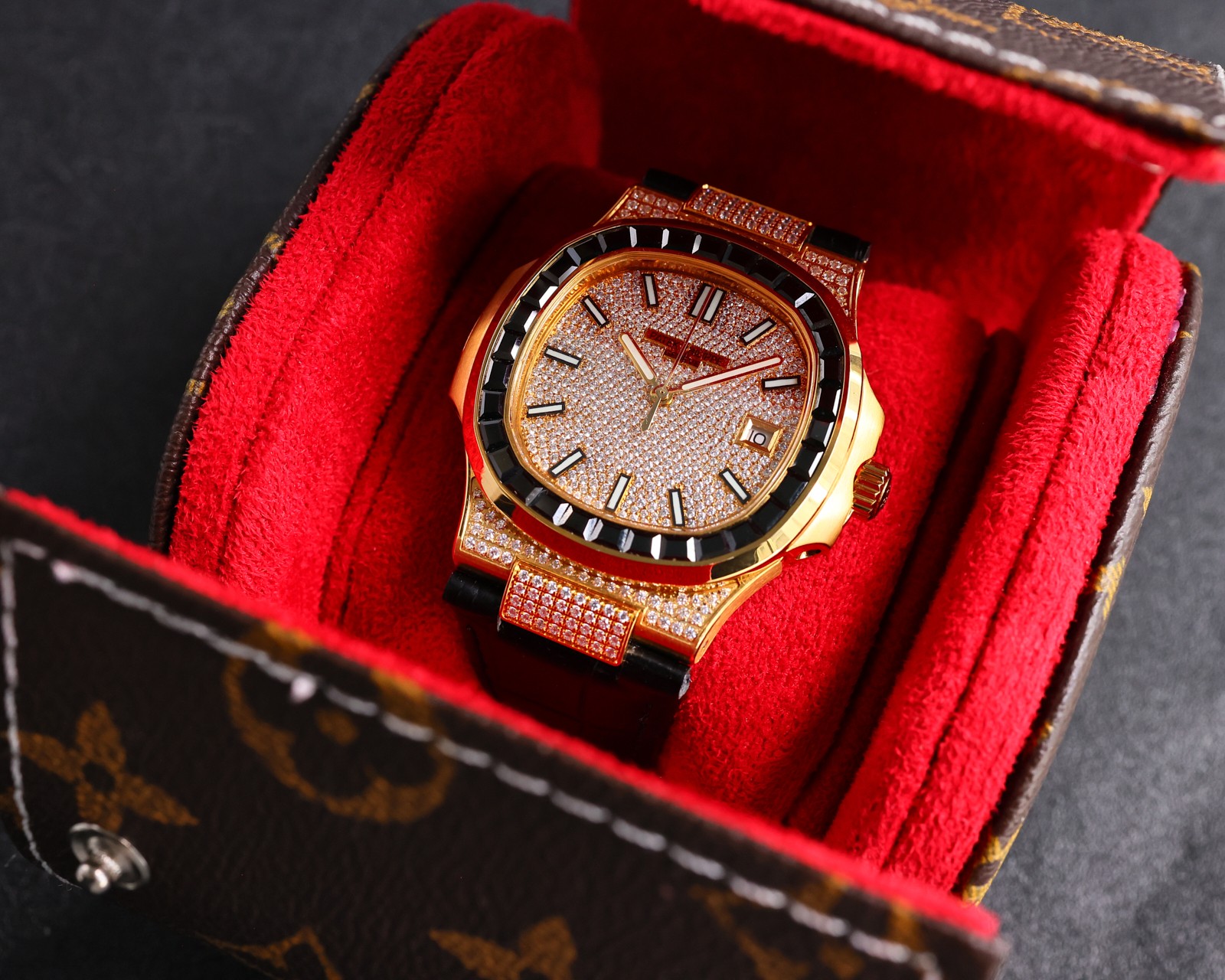 Patek Philippe Diamond Limited Edition Series Nautilus 5711