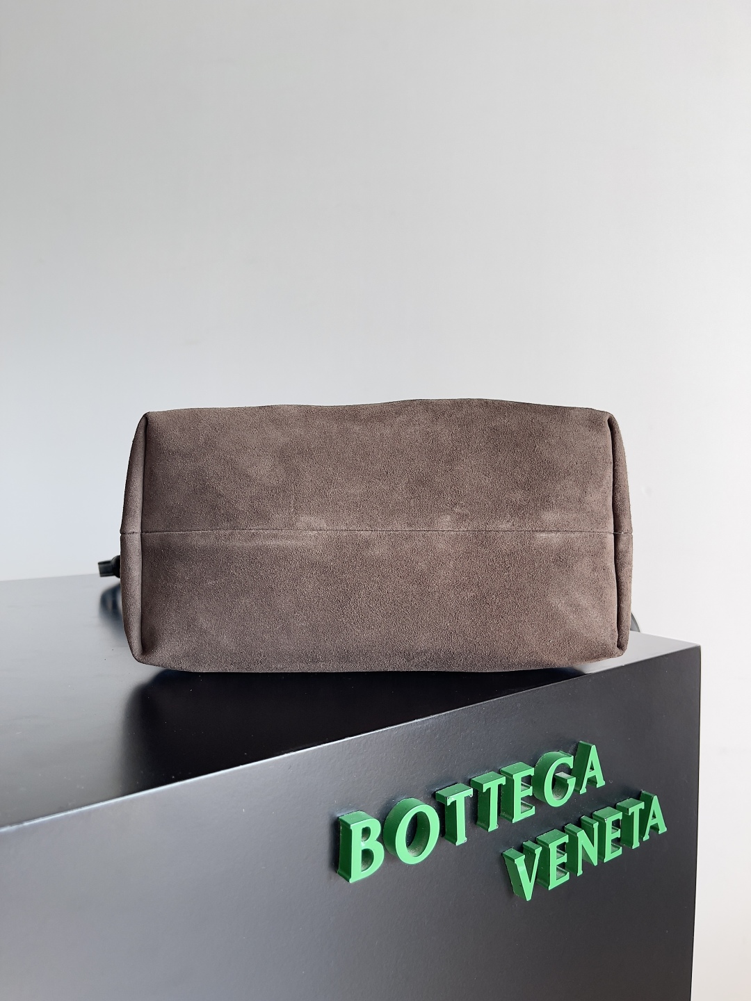 BOTTEGA VENETA 2025 PINACOTECA Small Bag 819004