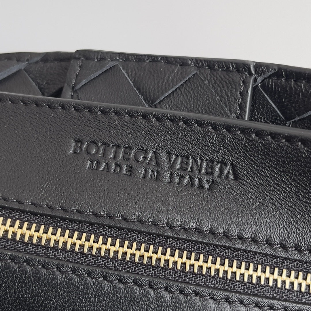 Bottega Veneta ANDIAMO chain bag 786009